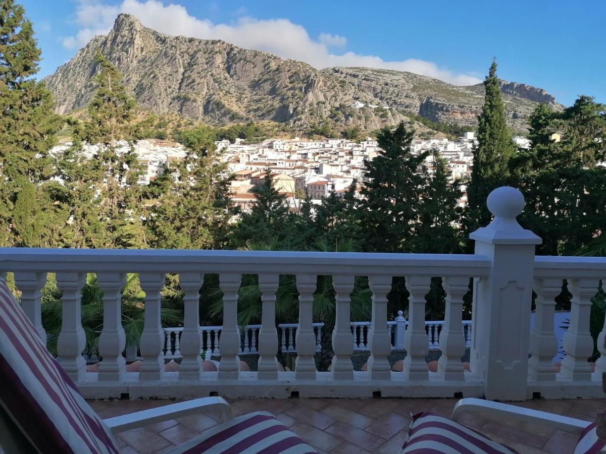 Villa Charming House With Pool & Barbecue à Valle de Abdalagís Extérieur photo